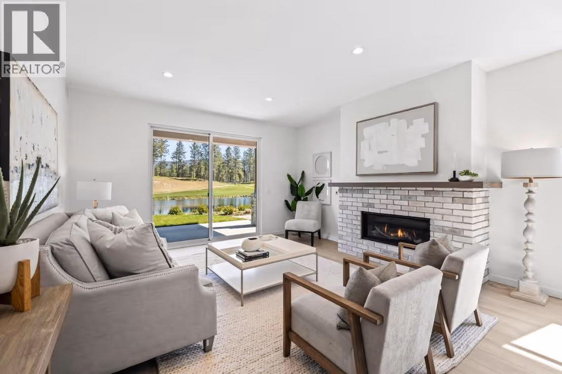 1979 Country Club Drive Unit# 7