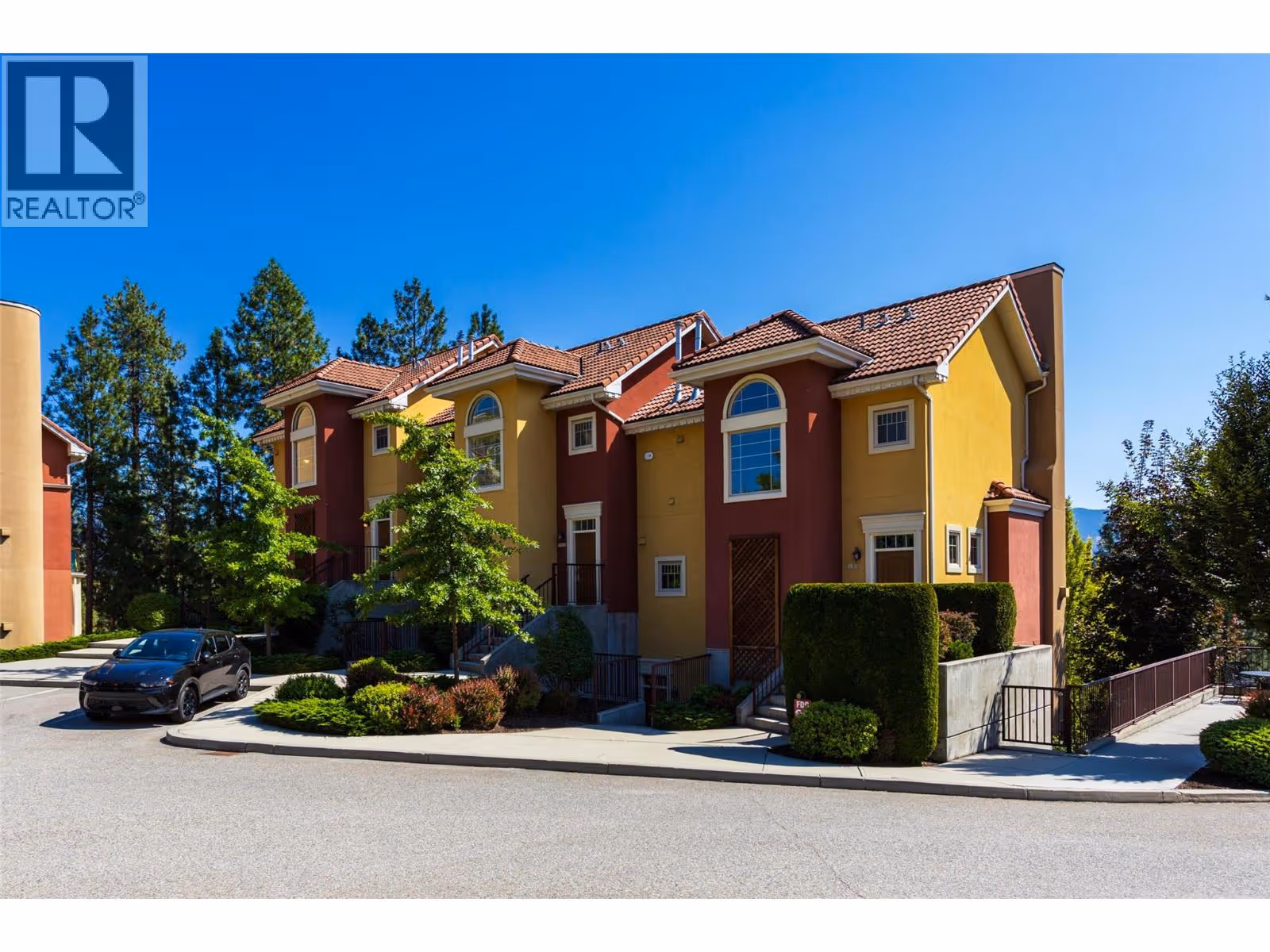 1795 Country Club Drive Unit# 105