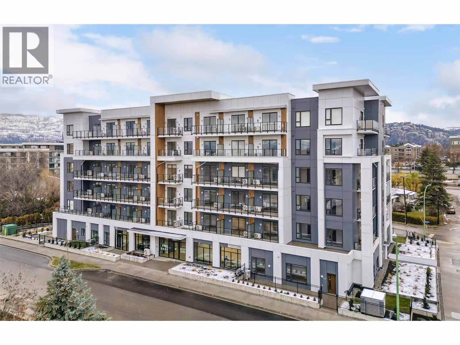 1380 Pridham Avenue Unit# 203