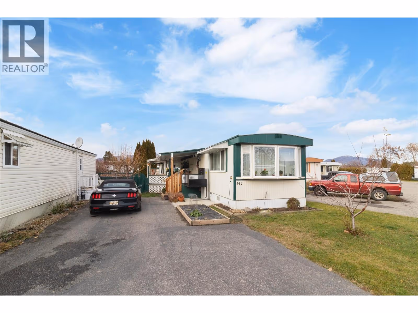 3745 Lakeshore Road Unit# 141