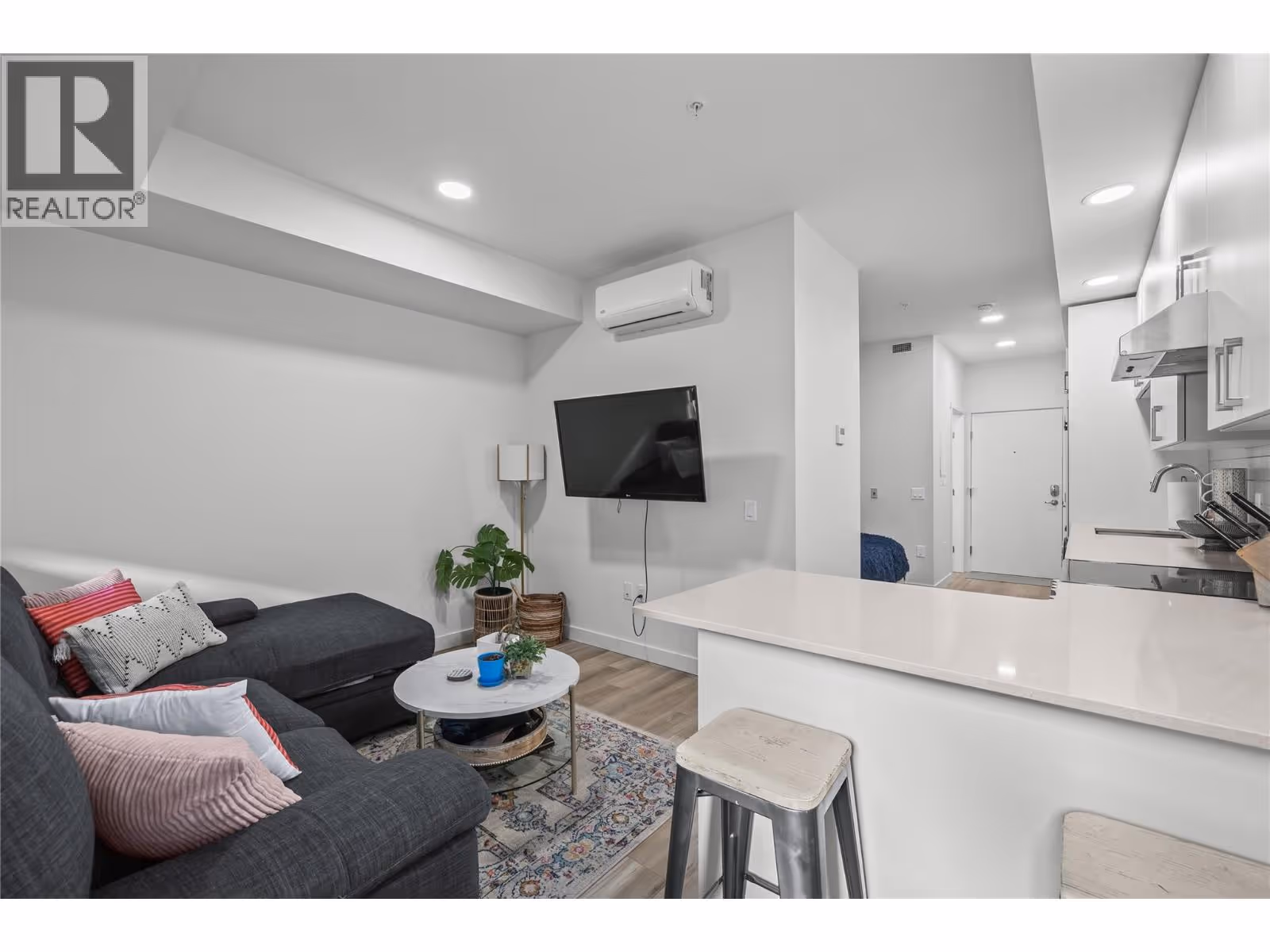 1057 Frost Road Unit# 204