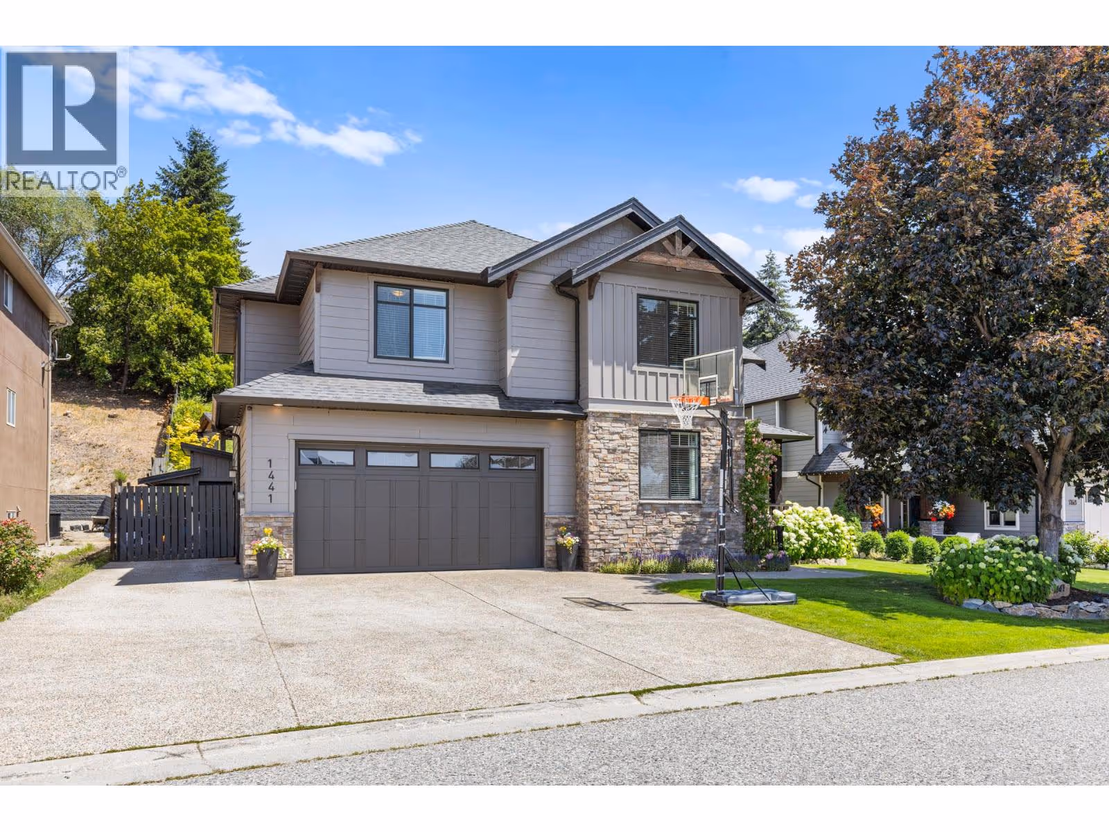 1441 Black Mountain Crescent