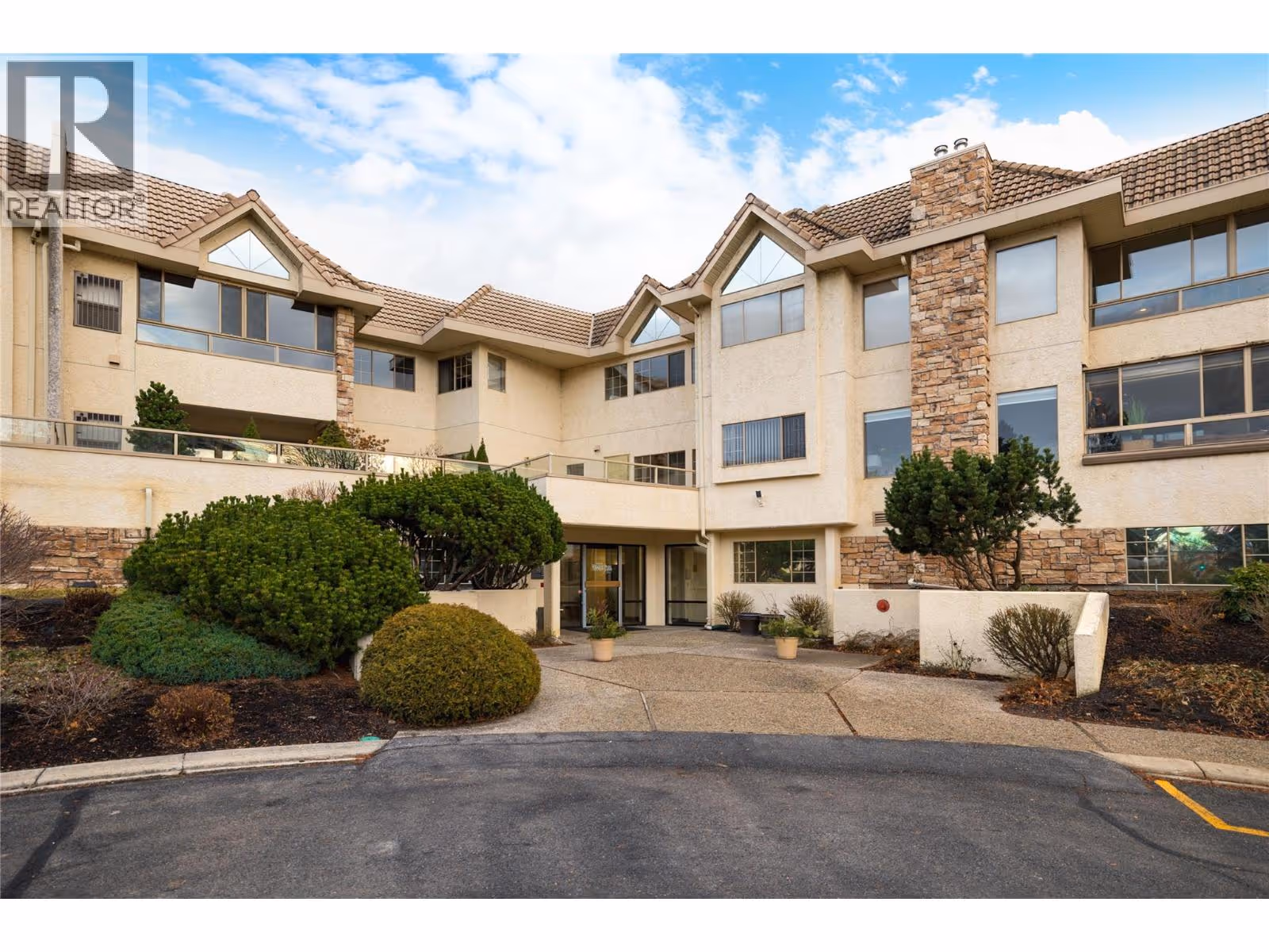 3335 Richter Street Unit# 213