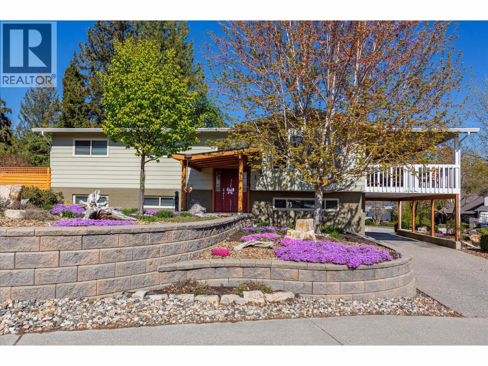 1520 Highland Drive N