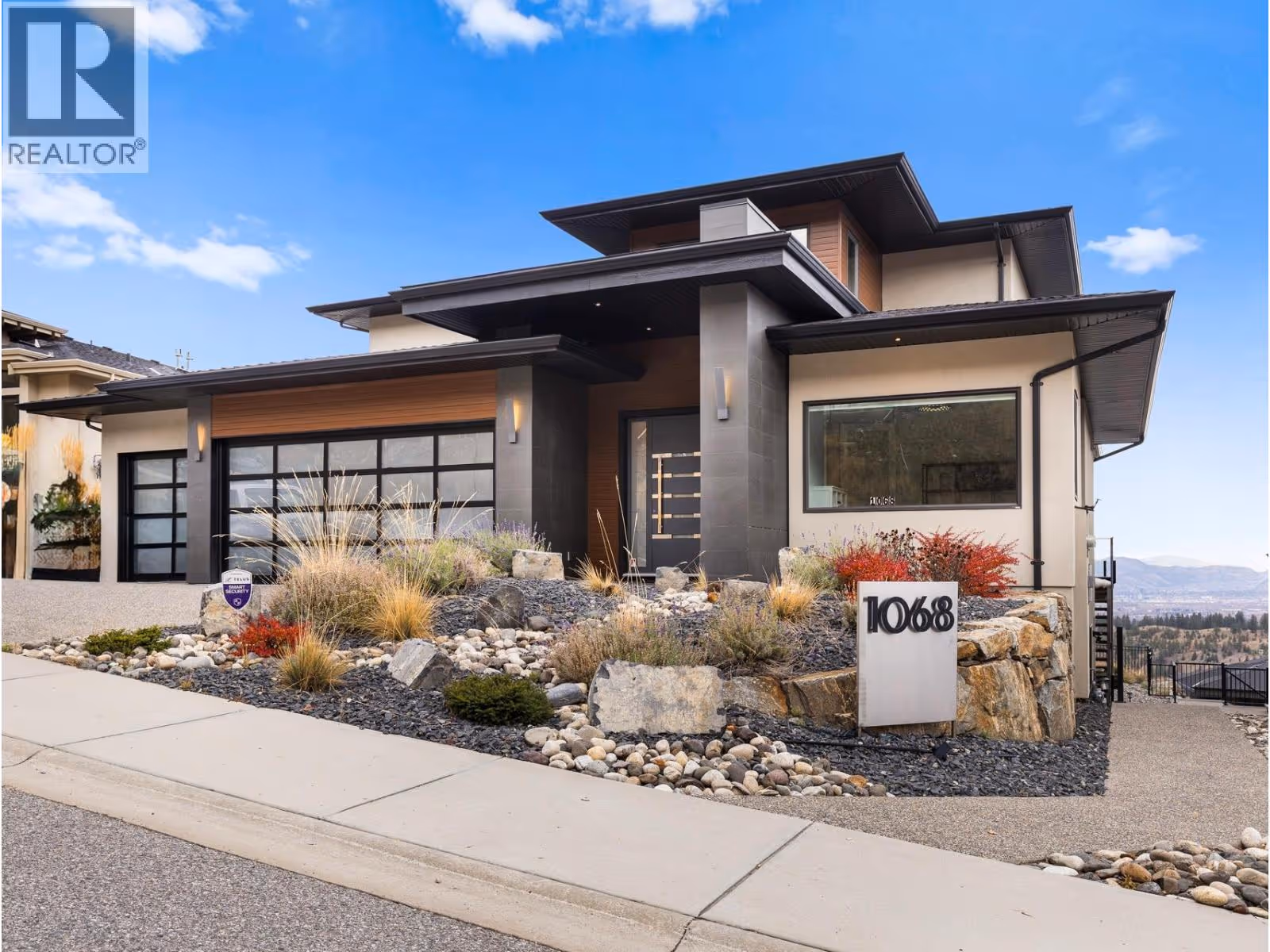 1068 Clarance Avenue