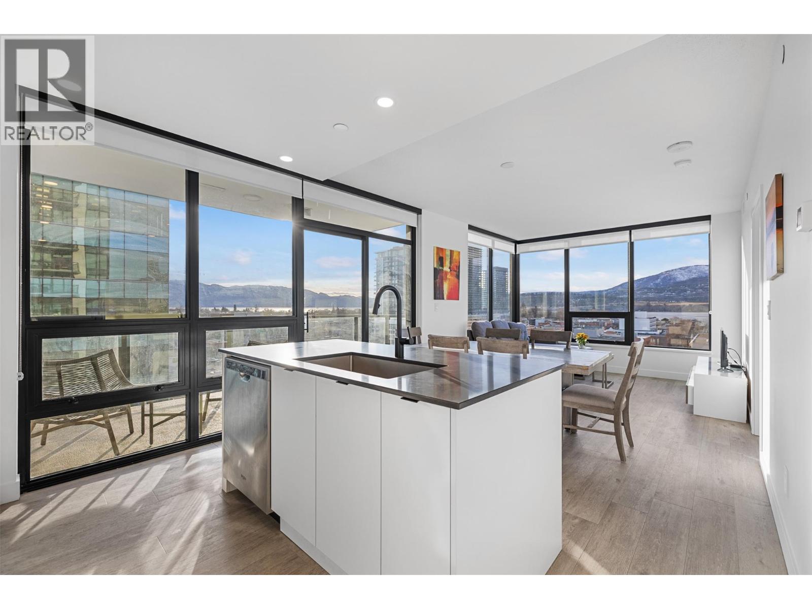 1471 St Paul Street Unit# 905