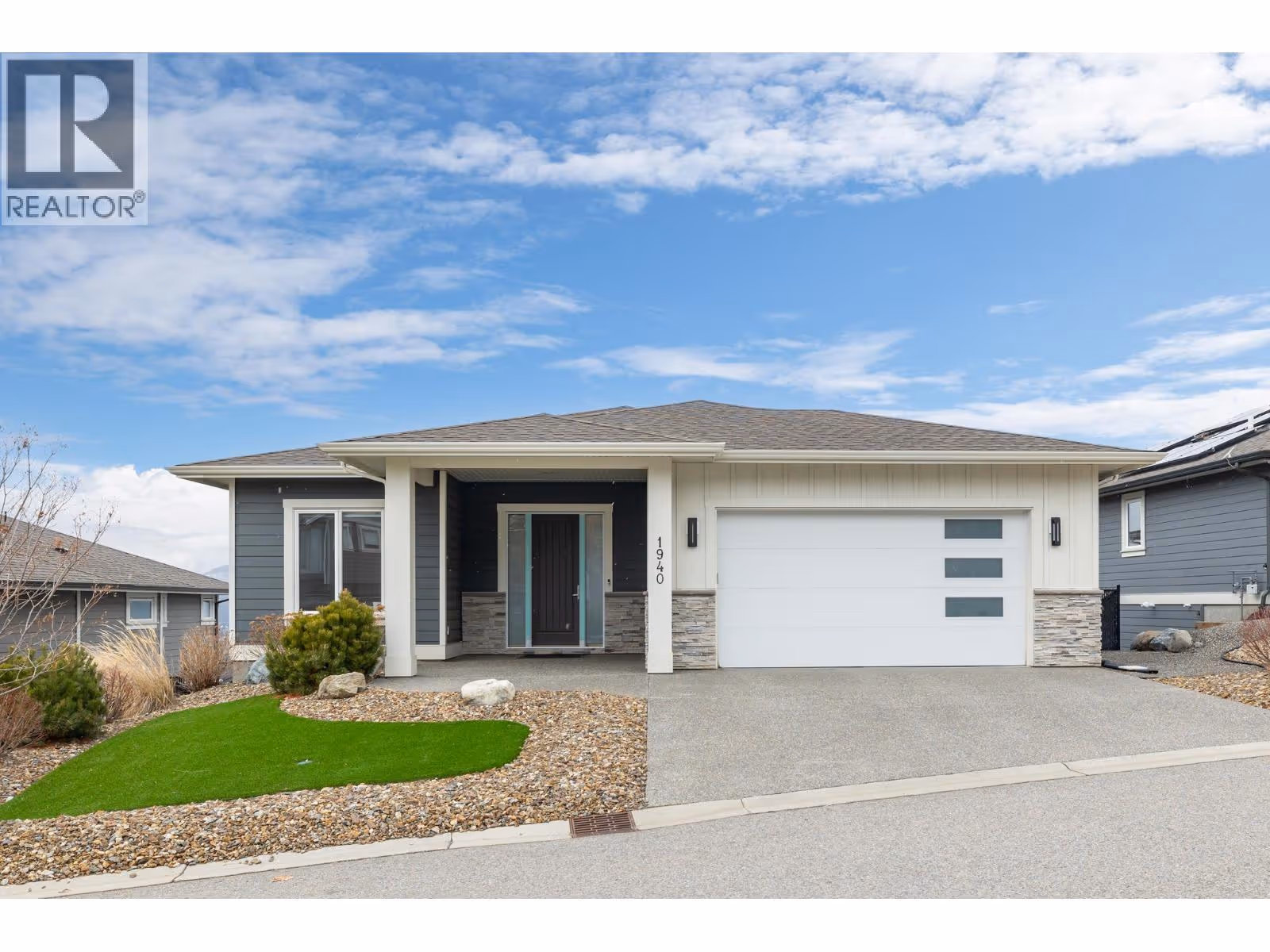 1940 Foxtail Terrace