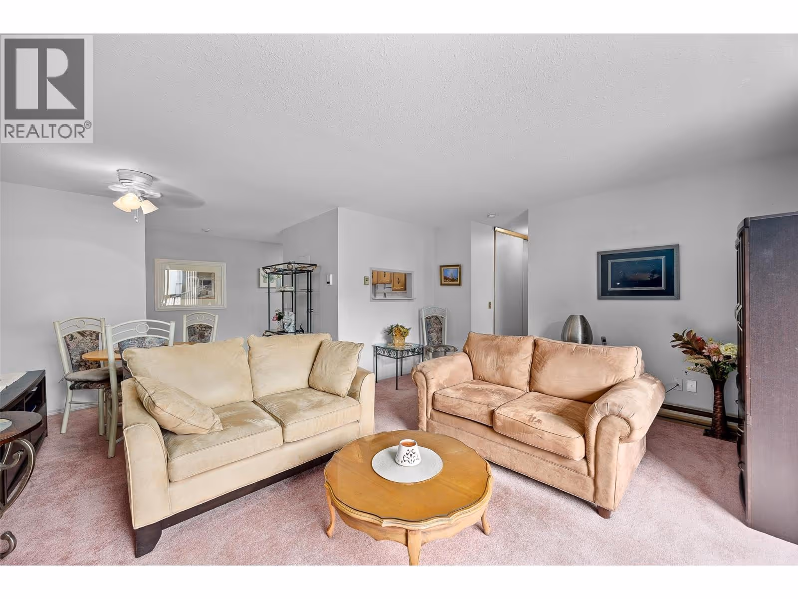 555 Rowcliffe Avenue Unit# 204