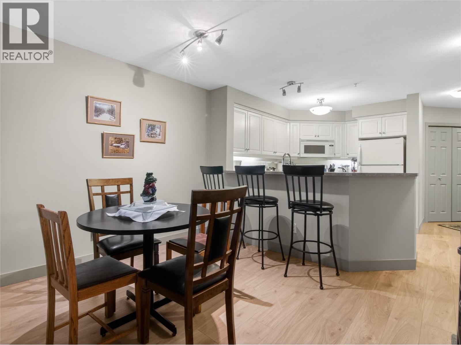 515 Houghton Road Unit# 109