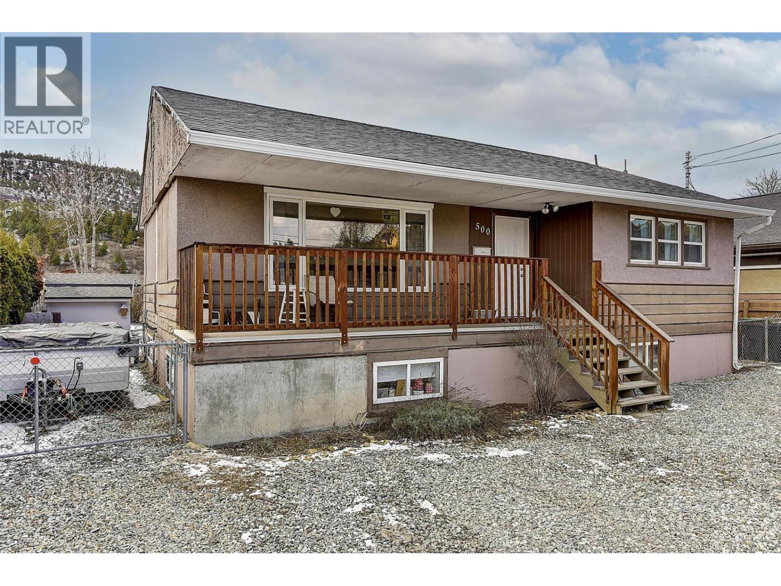 500 Snowsell Street N