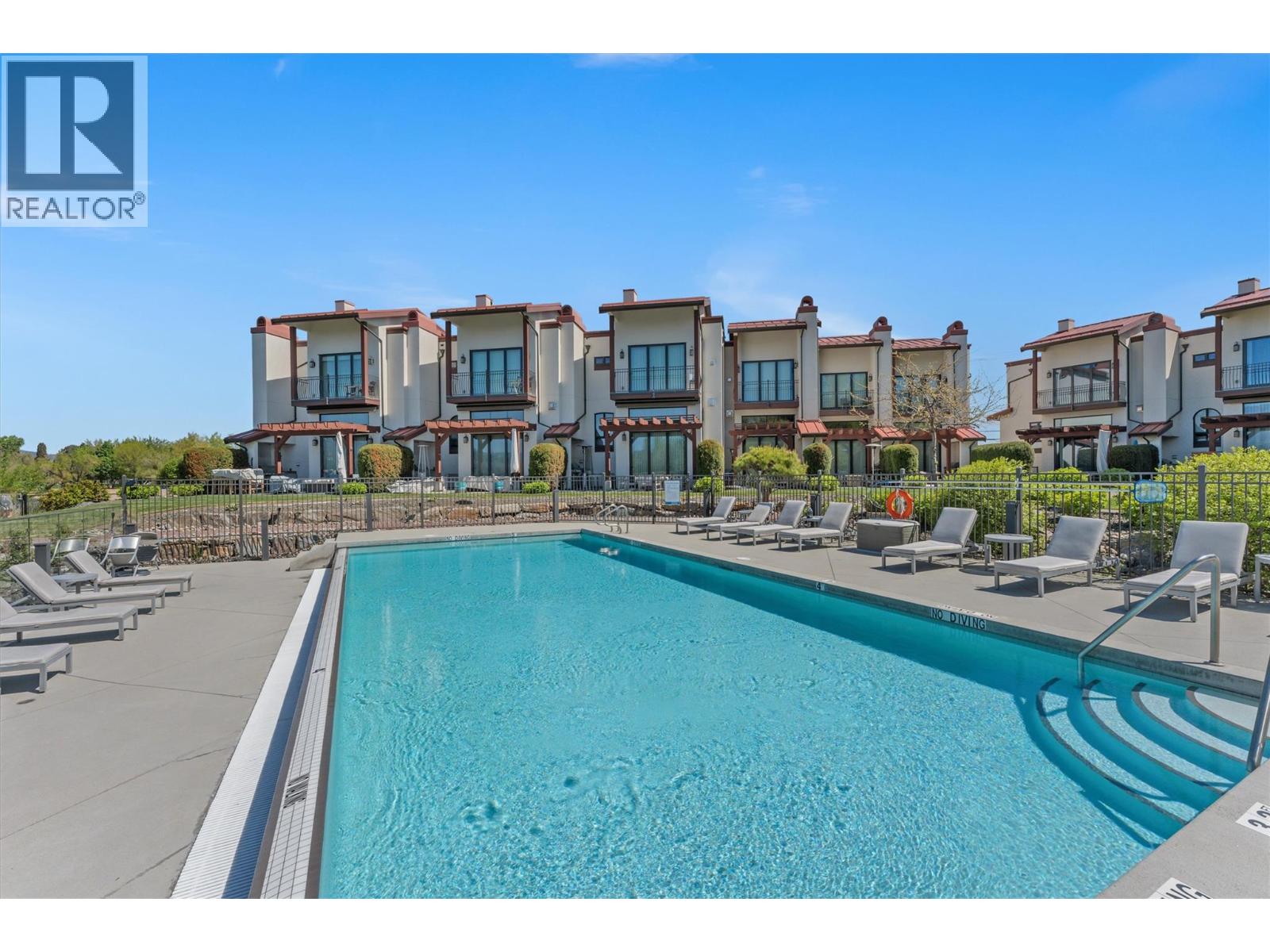 3756 Lakeshore Road Unit# 18