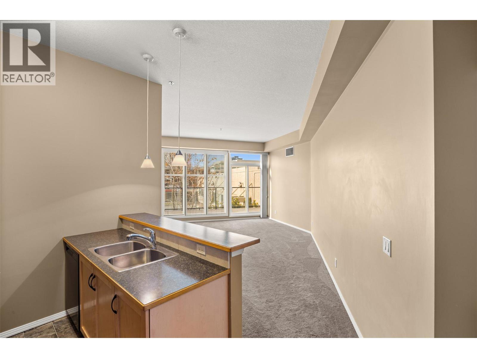 1327 St.Paul Street Unit# 111