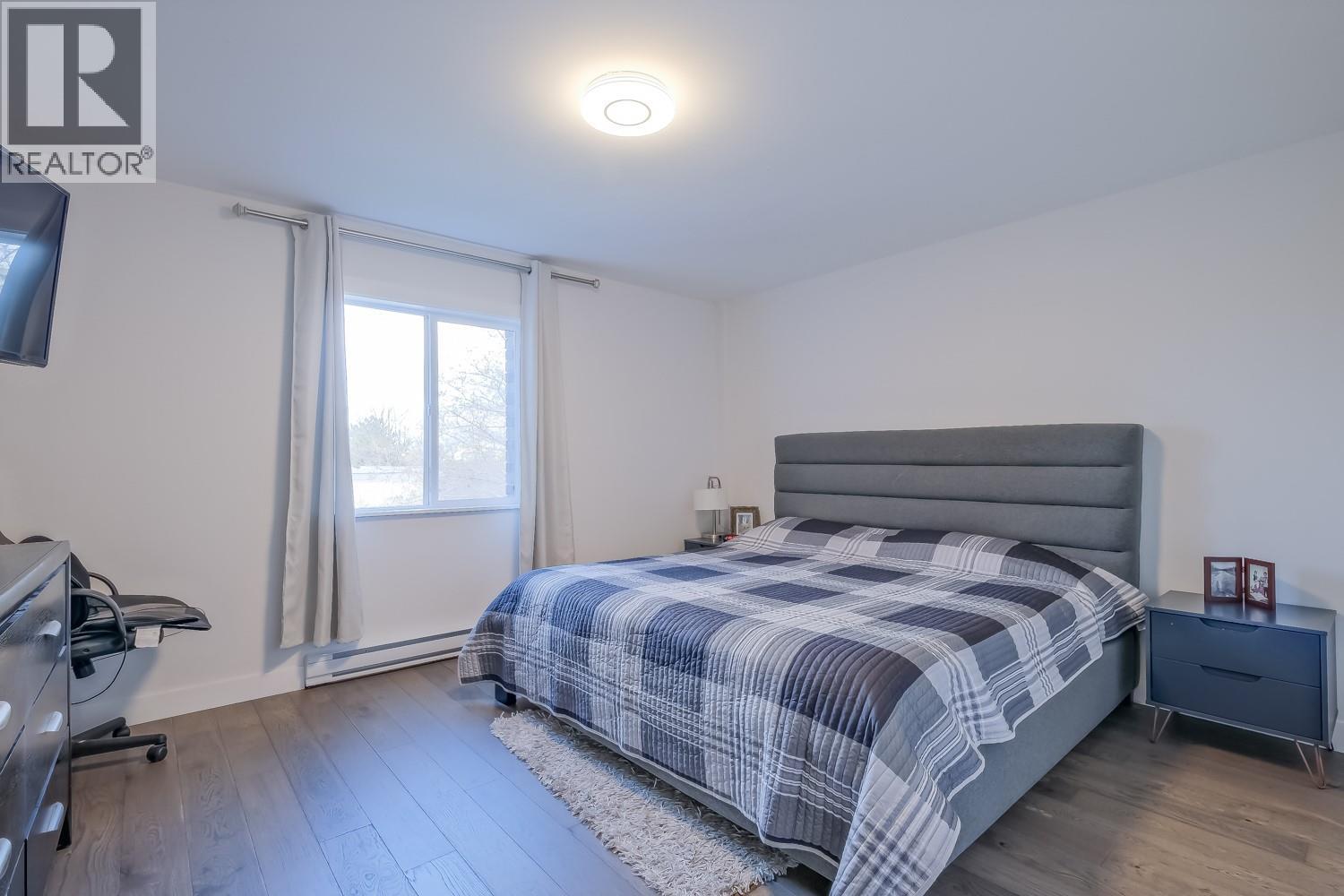 1915 Pacific Court Unit# 401