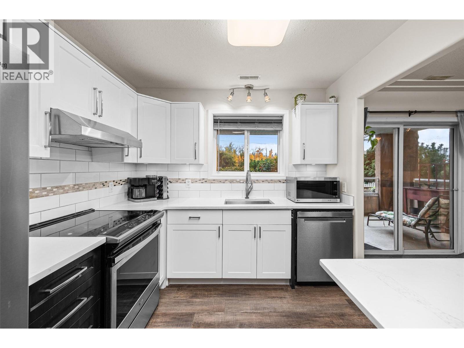 1966 Durnin Road Unit# 104