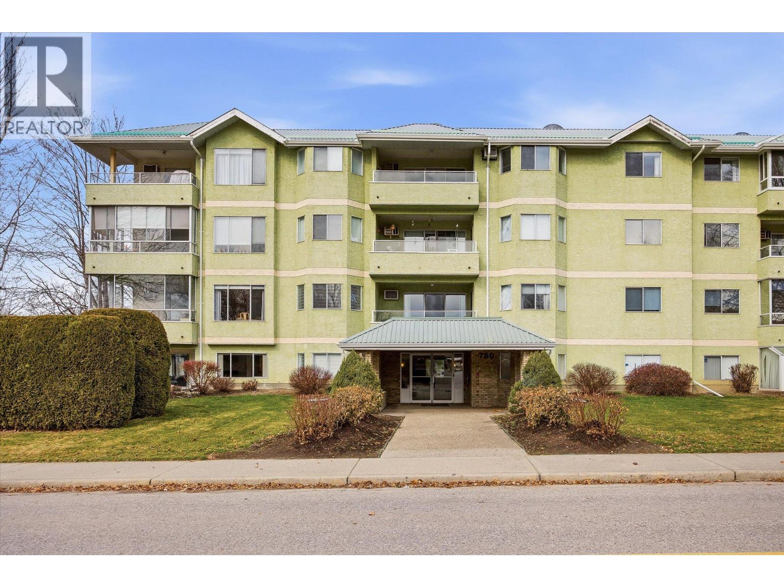 780 Houghton Road Unit# 406