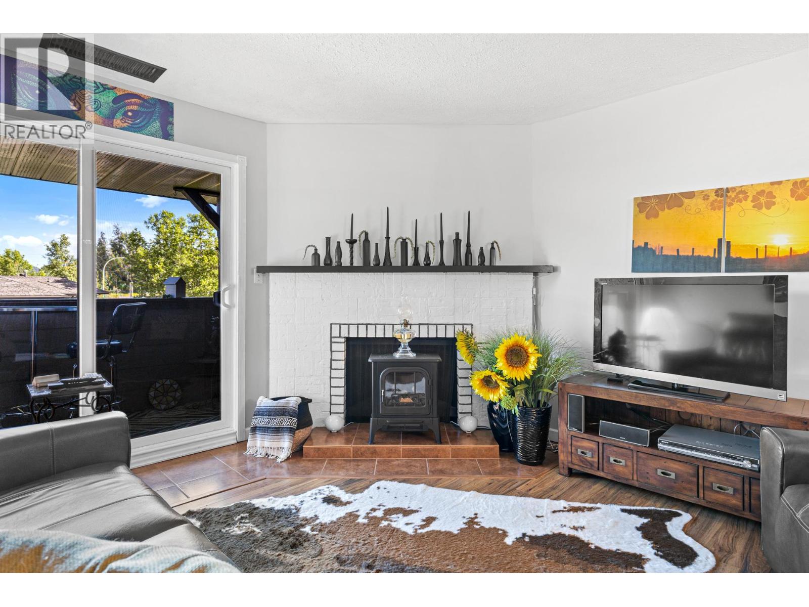 1665 Ufton Court Unit# 218