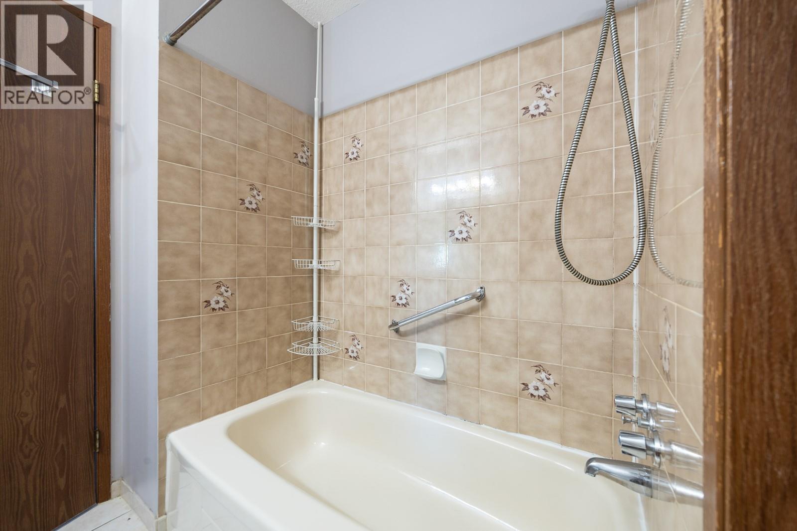 723 Stockwell Avenue