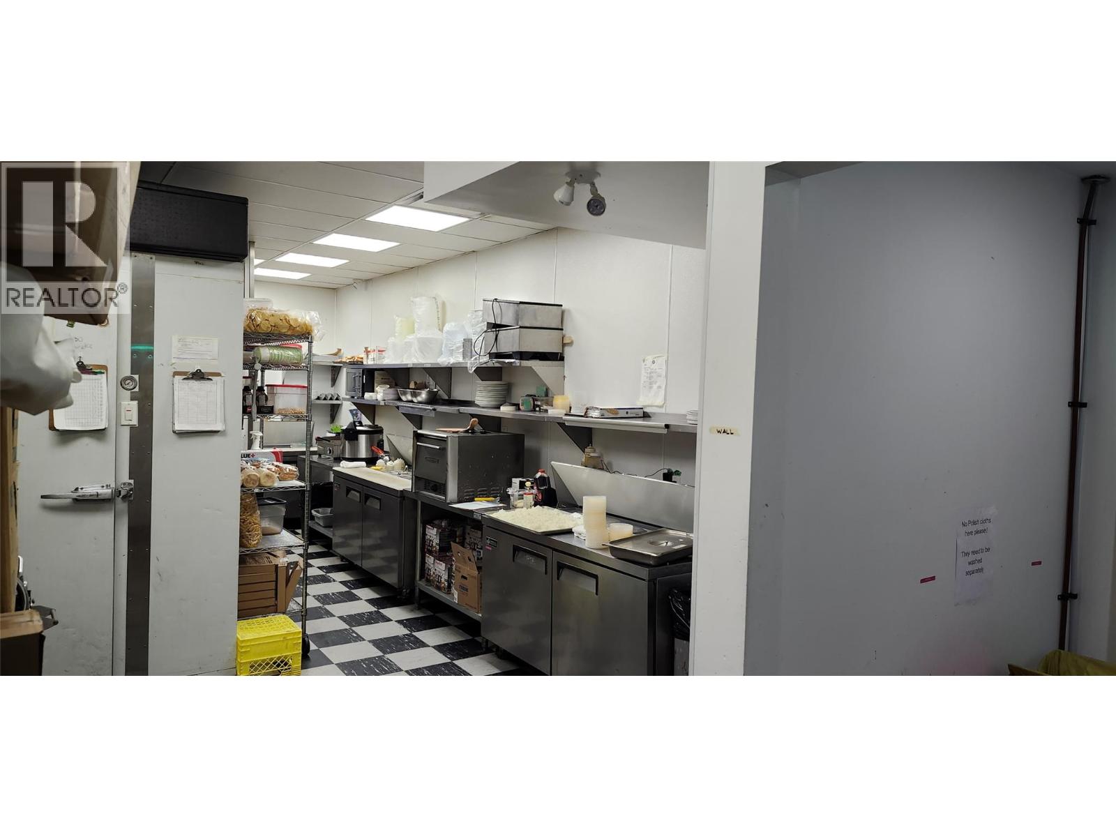 571 & 573 Lawrence Avenue