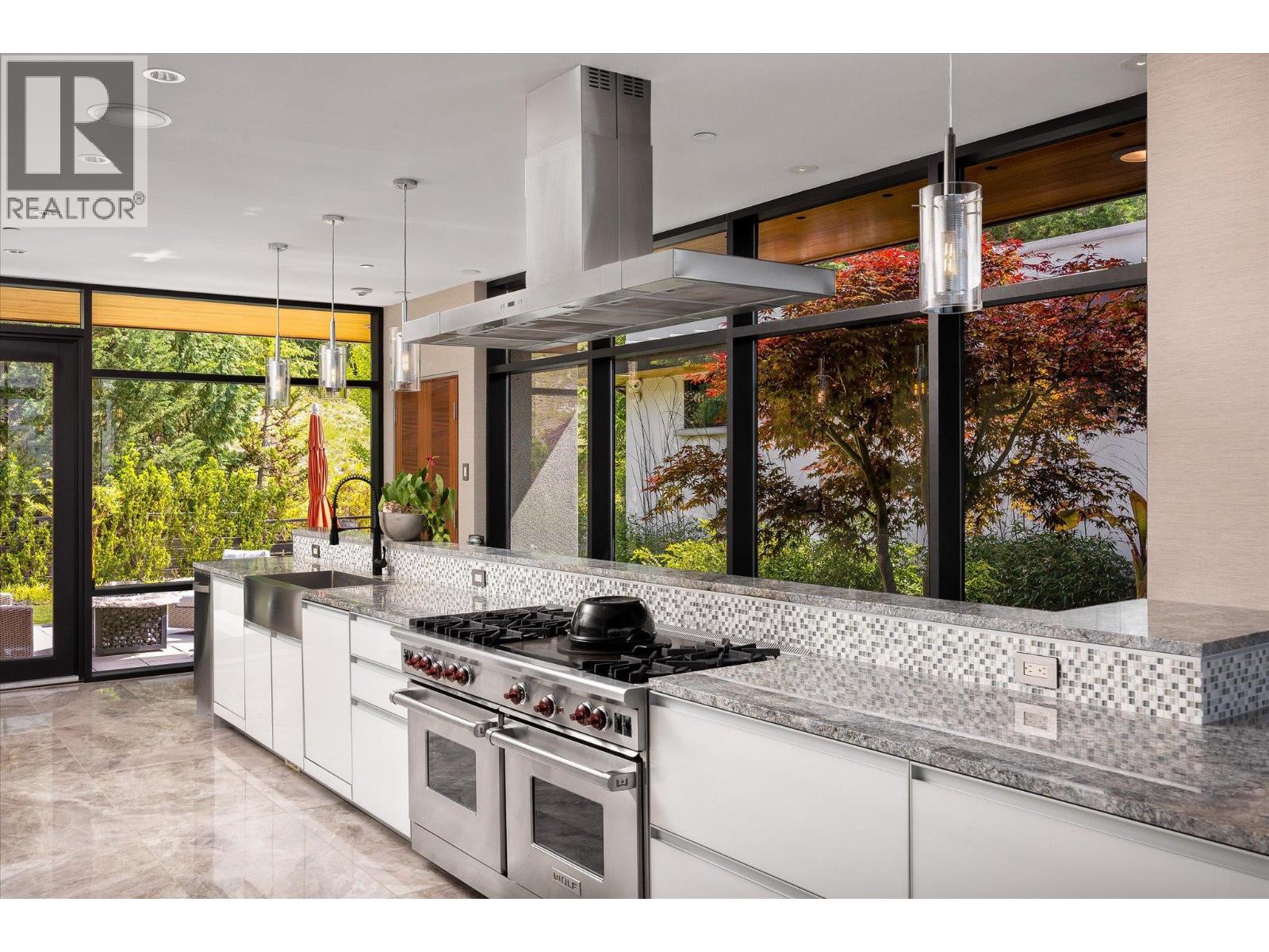 180 Sheerwater Court Unit# 19