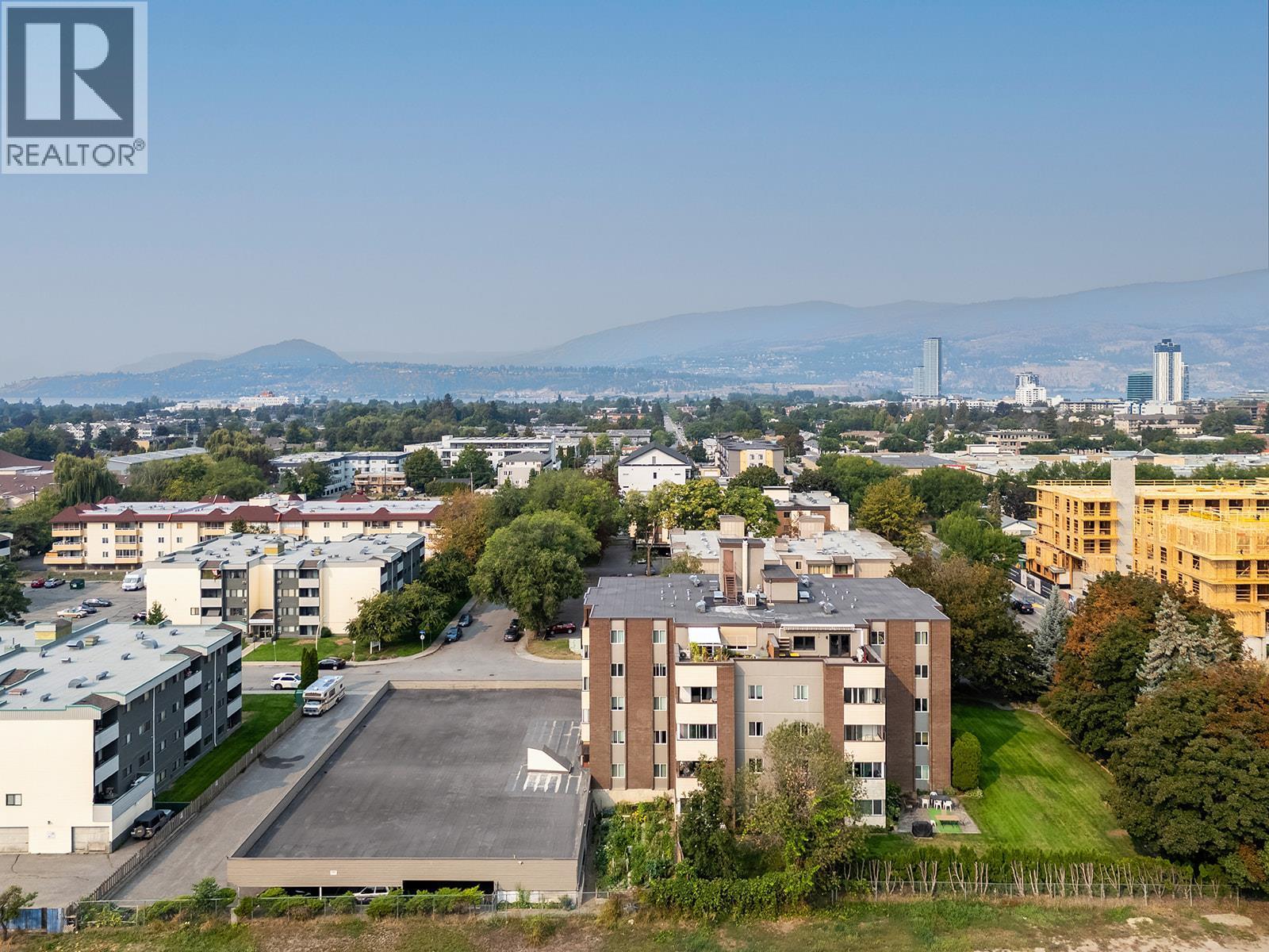 1915 Pacific Court Unit# 104