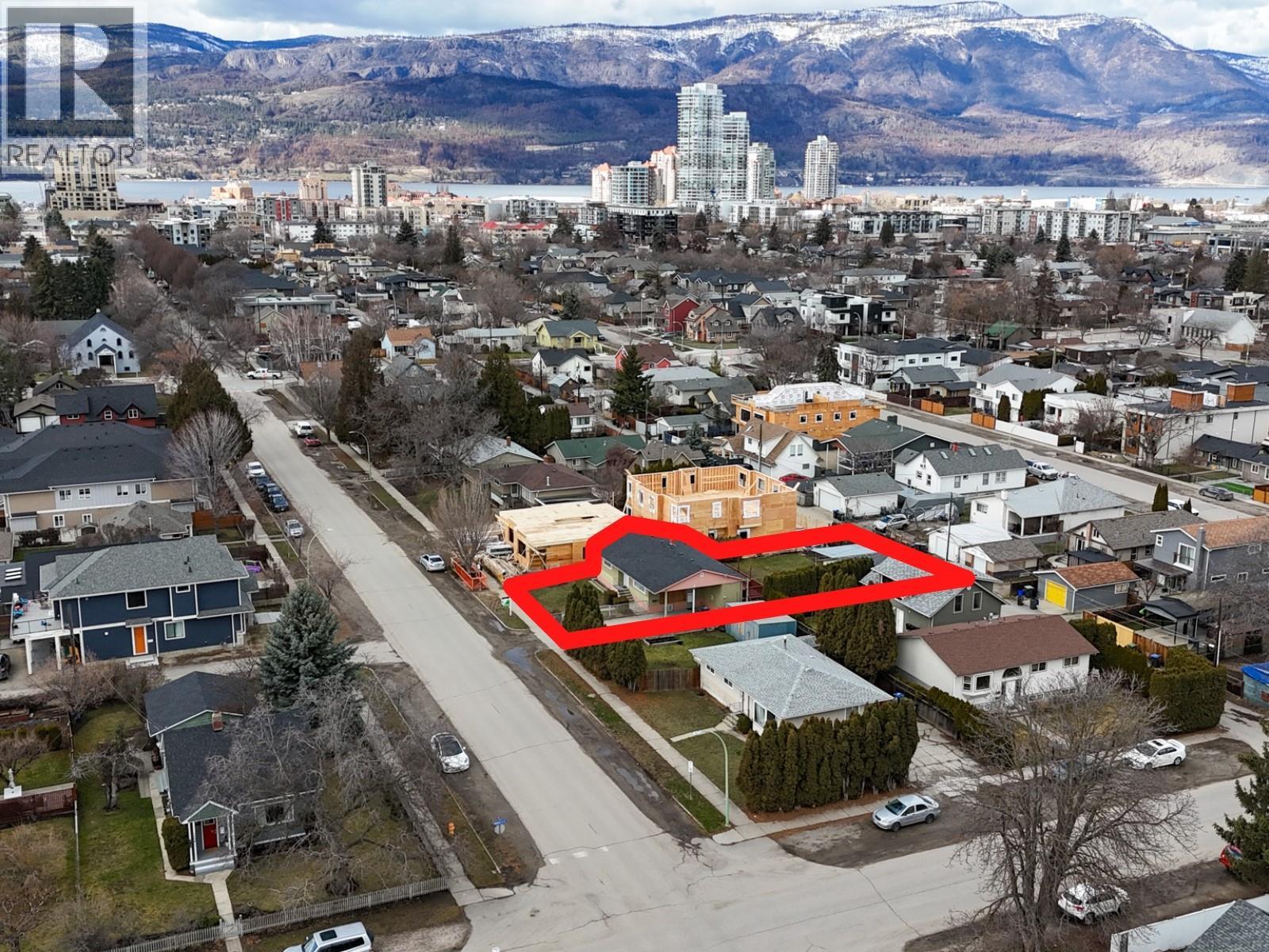 958 Stockwell Avenue