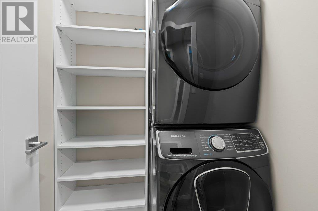 288 Upper Canyon Drive N