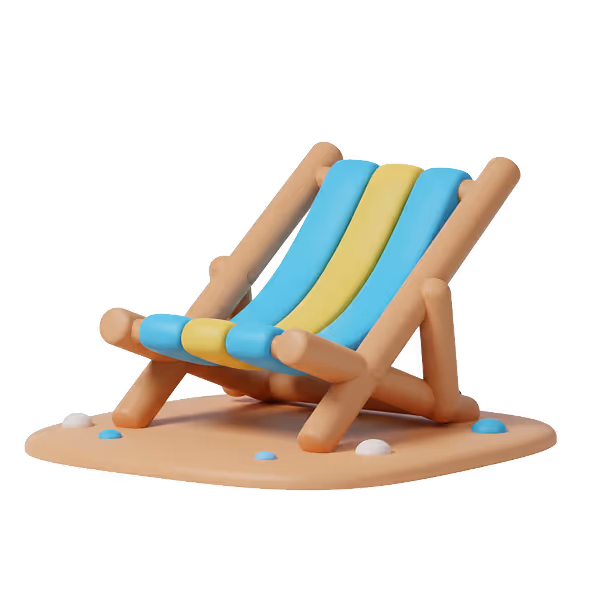 Bunter Liegestuhl mit blau-gelben Streifen auf Sand mit kleinen Steinen.