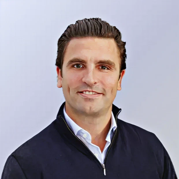 Portrait of Jamie Lusk, Chief Finance Officer, based in London.