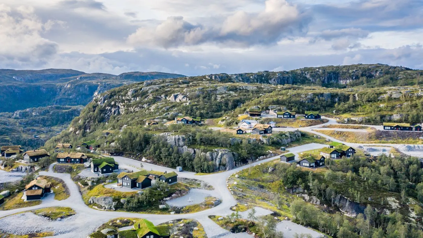 Hyttefelt sett ovenfra, med veier mellom hyttene.