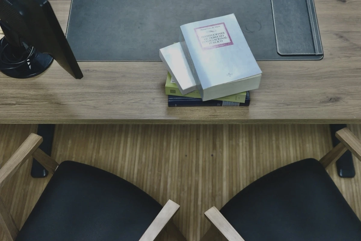 La consulta jurídica gratuita y sus consecuencias reales en la abogacía