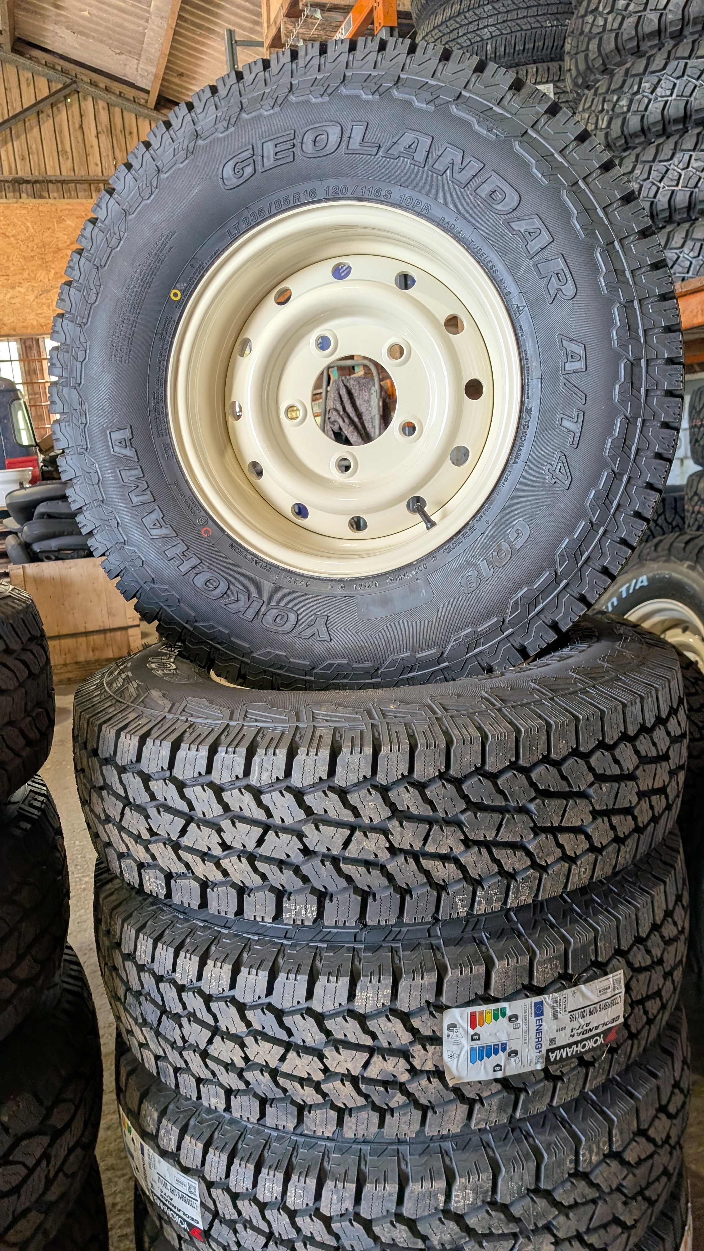 RidgePro Wolf Deep Dish 16x6.5 ET0 & Yokohama Geolander AT4 tyres