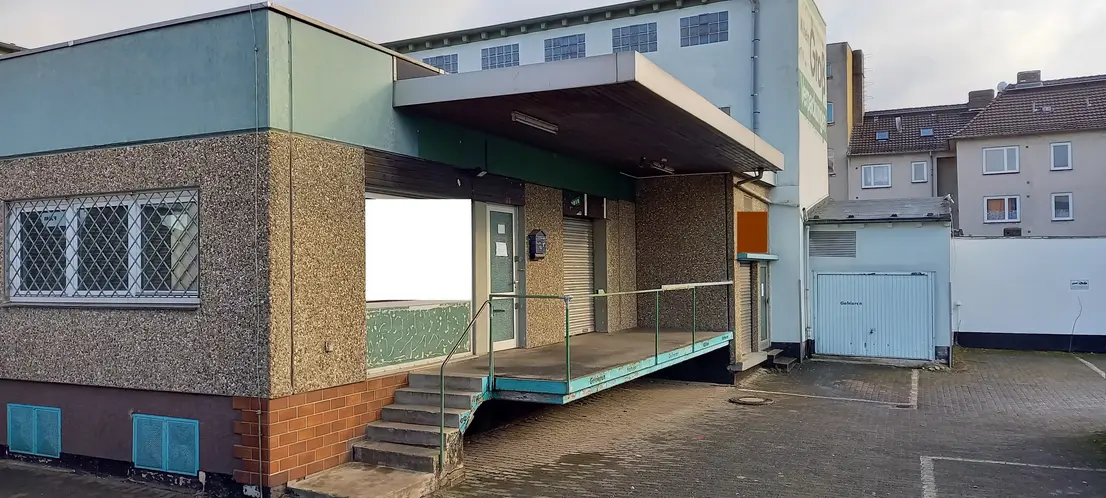 Lager-, Verkaufs- und Bürofläche zu vermieten