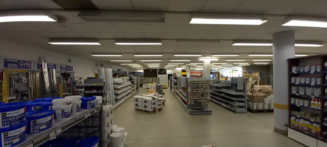 Verkaufs-, Laden-, Fachmarktfläche an Ausfallstraße in Kassel zu vermieten