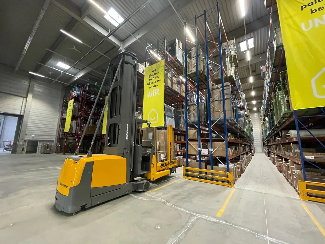 Moderne Halle- und Logistikfläche mit Lagerlogistik zu vermieten