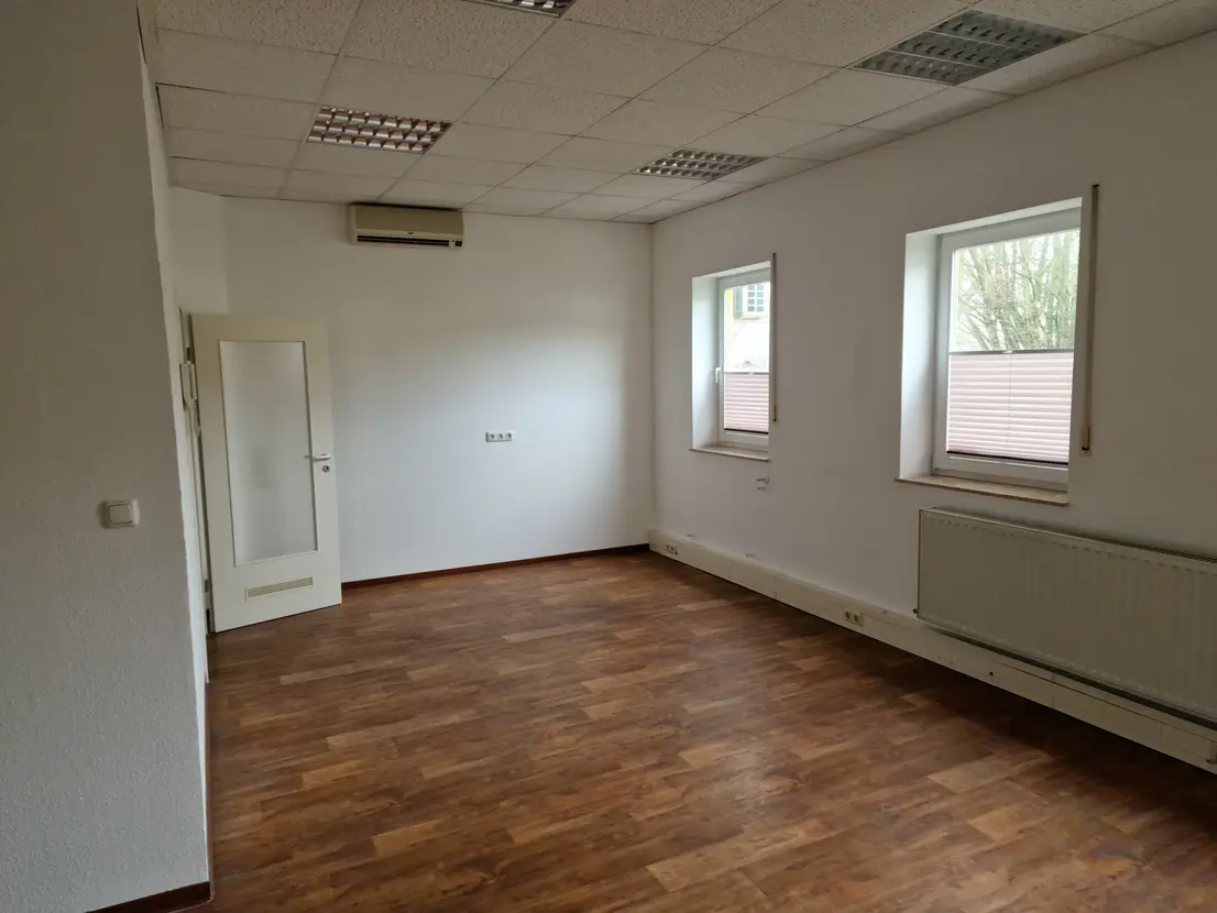 Lager-/Büro-/Praxisfläche in Korbach zu vermieten