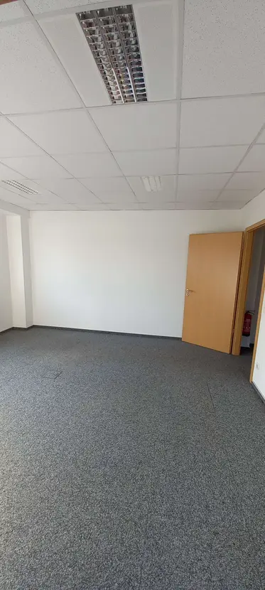 Ansprechende Praxis-/Bürofläche in Kassel – Wilhelmshöhe zur Anmietung