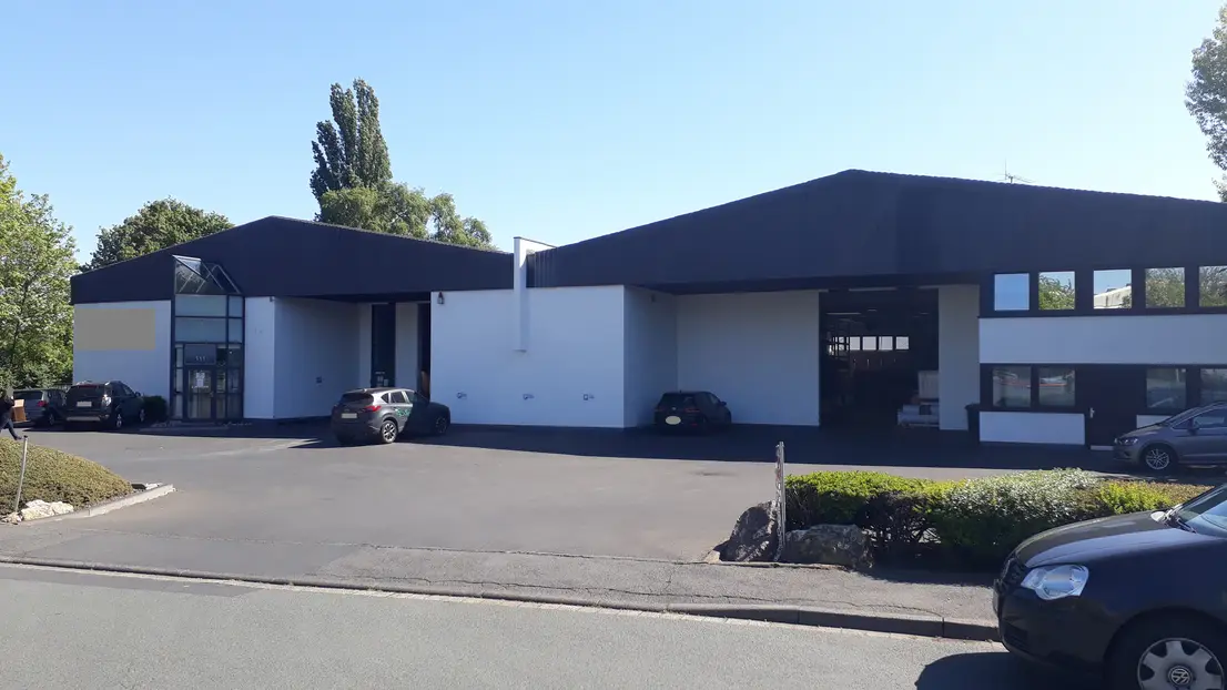Logistik-, Hallen-, Produktionsfläche mit Büro zu vermieten