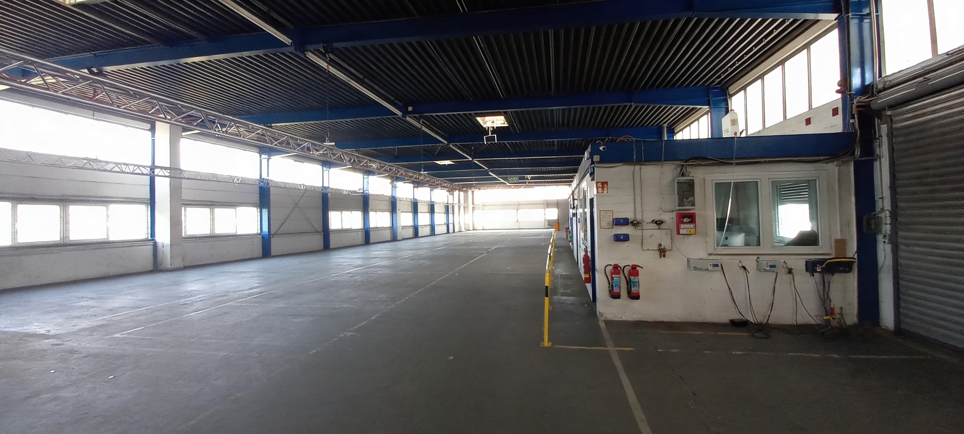 Sofort verfügbar --- Hallenfläche zu vermieten