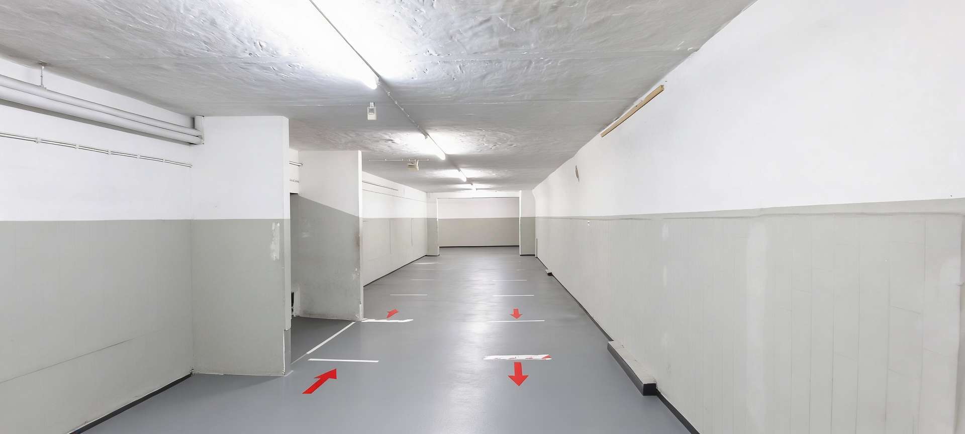 Lager-, Verkaufs- und Bürofläche zu vermieten