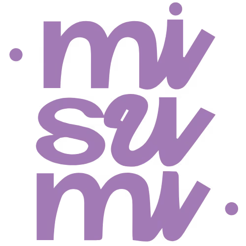 Logo avec le texte stylisé 'misuvmi' en violet, avec des points violets autour.