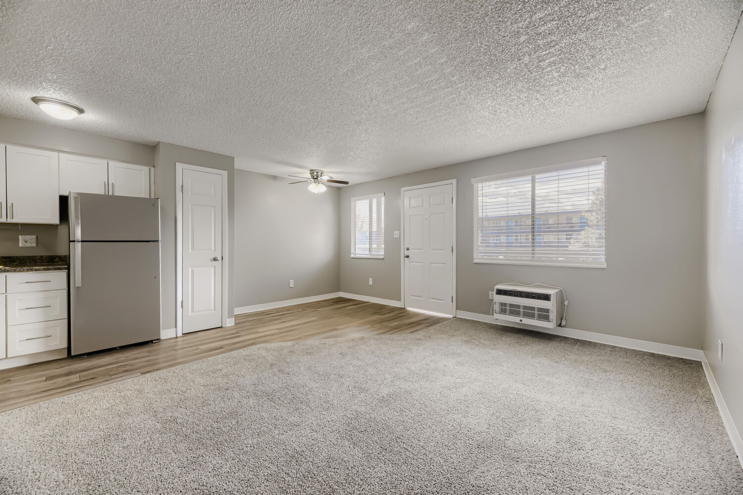 Empty room with window