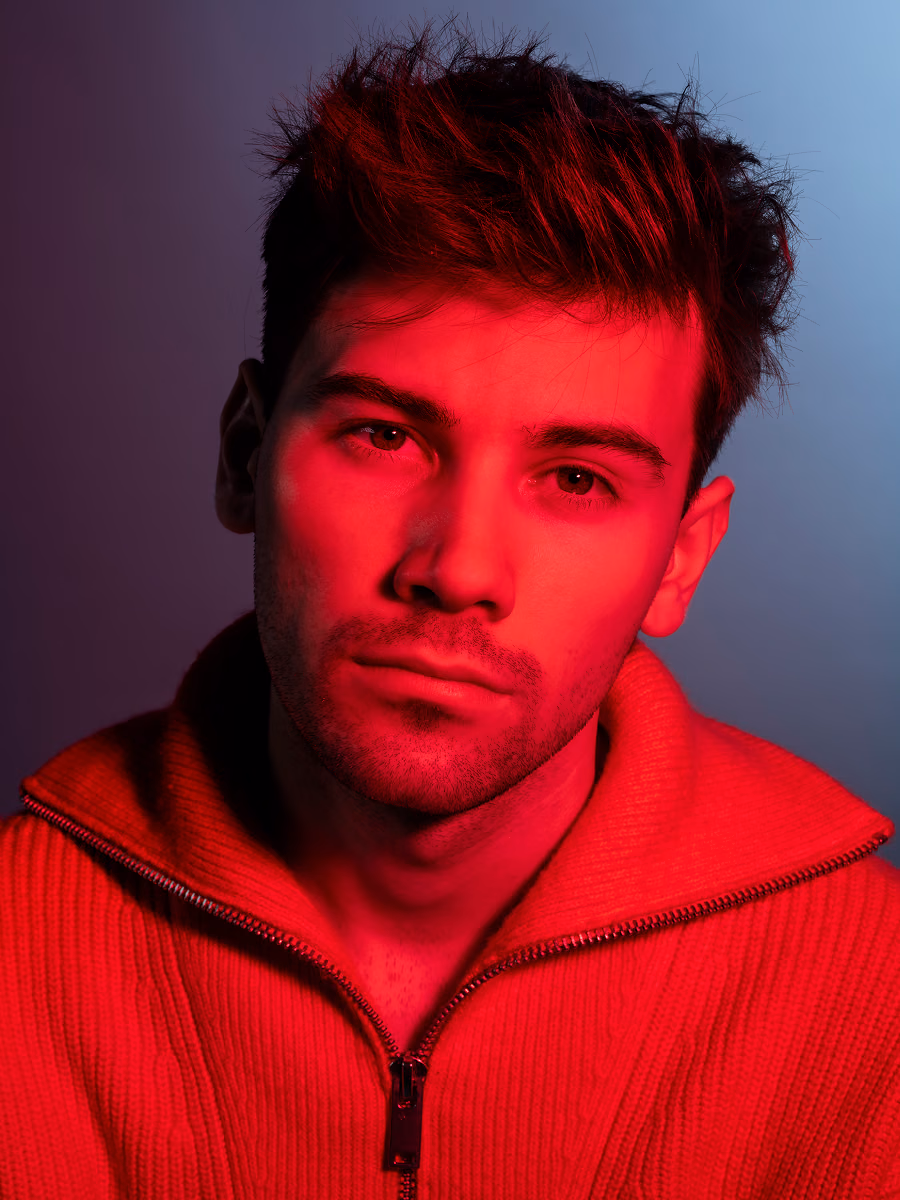 Brand portrét Jiřího Háby, Studio Light