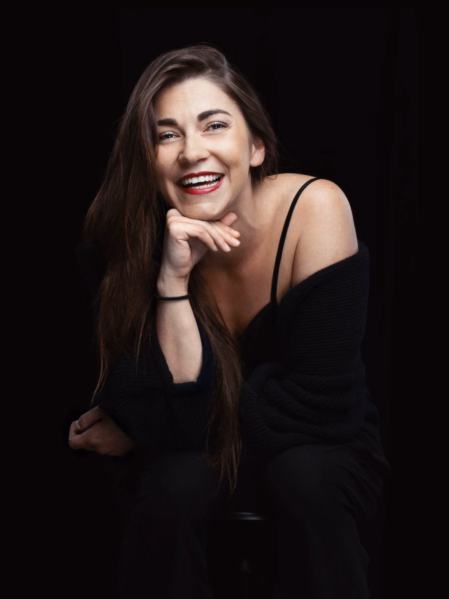 Portrétní fotografie — Veronika Malá, Východočeské divadlo Pardubice, Studio Light