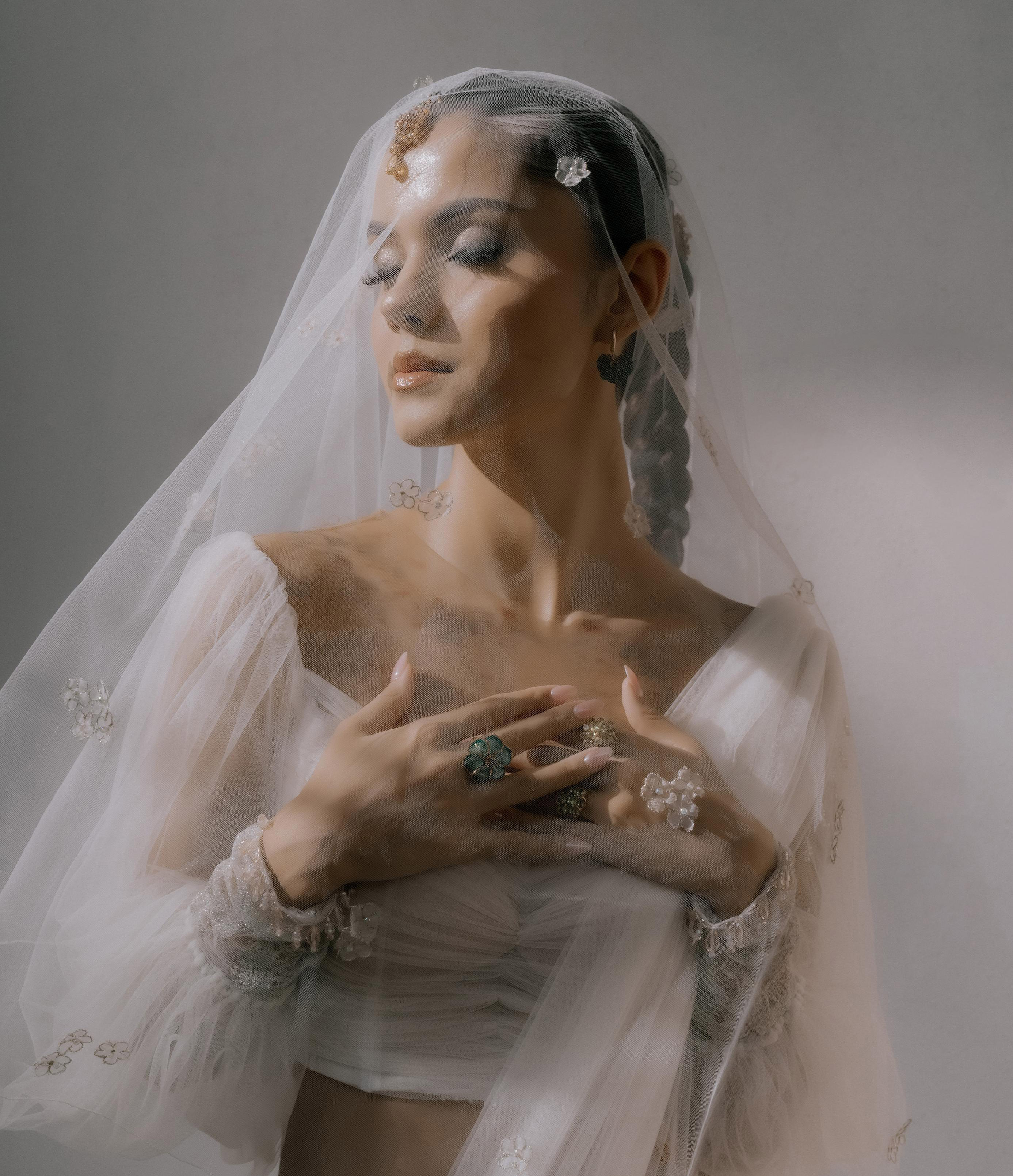 Soft glam bridal look — Colombo