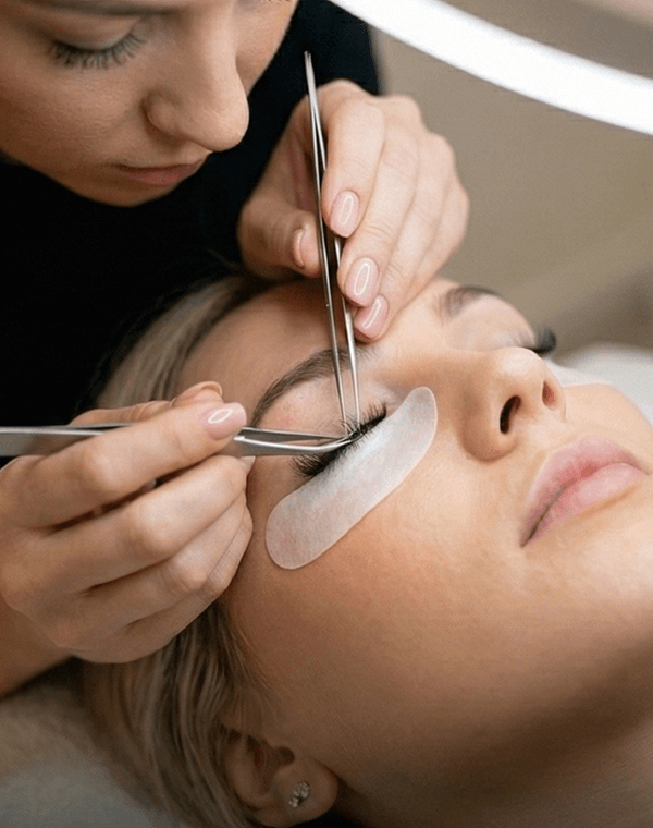 Искусство наращивания ресниц