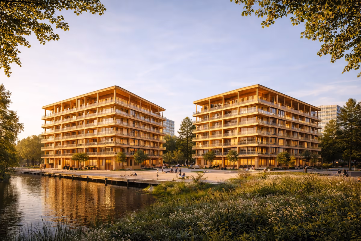 Zwei hölzerne achteckige Gebäude neben einem ruhigen Kanal bei Sonnenuntergang mit Menschen im Freien.