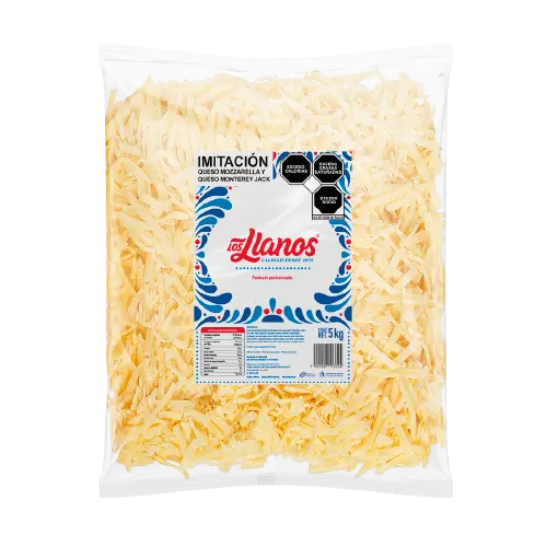 Bolsa de 5kg de imitación de mezcla de quesos Mozzarella y Monterrey Jack rayado Los Llanos, presentación de alto volumen para pizzerías y servicios de alimentos.