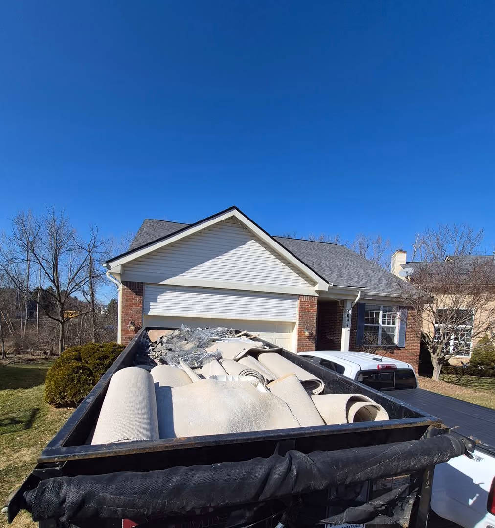 Prime disposal crew handling all the heavy lifting for an affordable junk removal service in oakland county