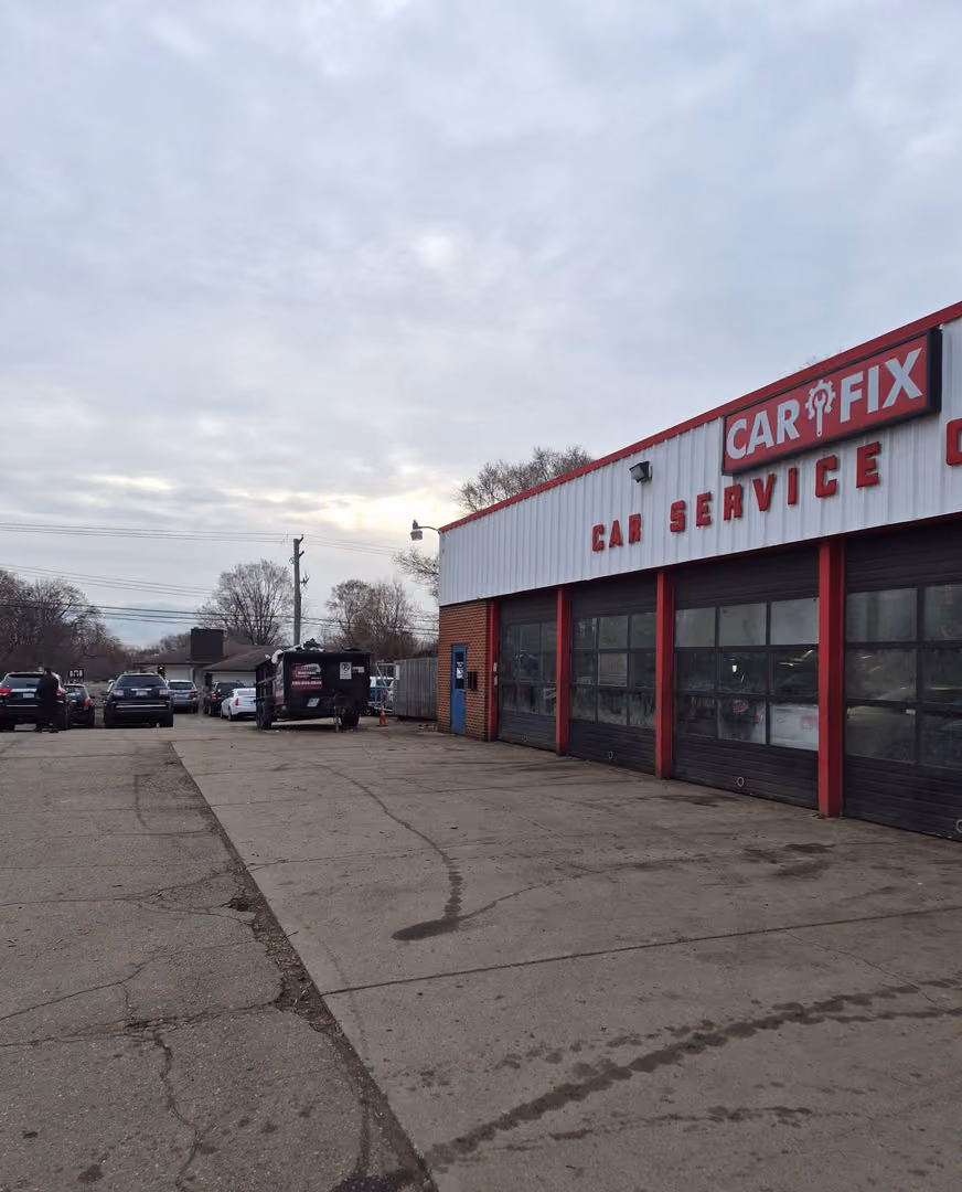 Commercial building utilizing a professional junk removal service for office downsizing and responsible disposal