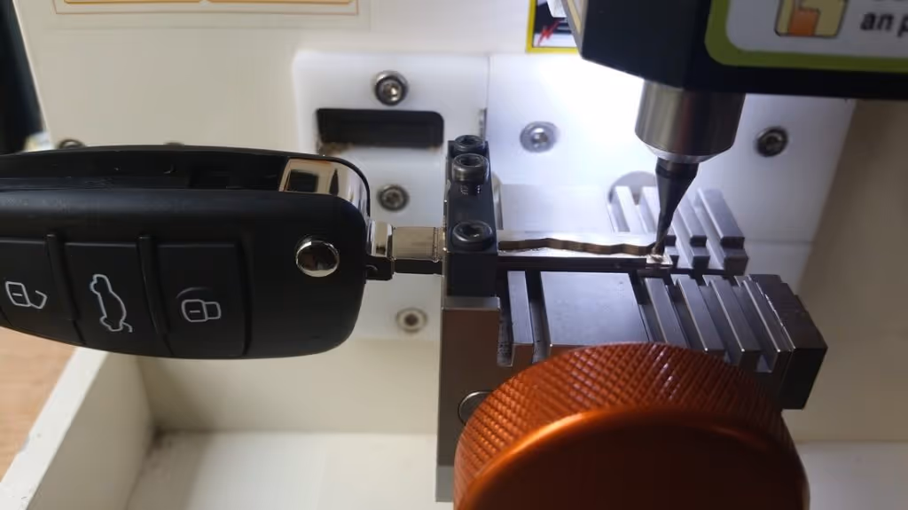 Car key cutting and programming service by mobile car key maker in Dubai